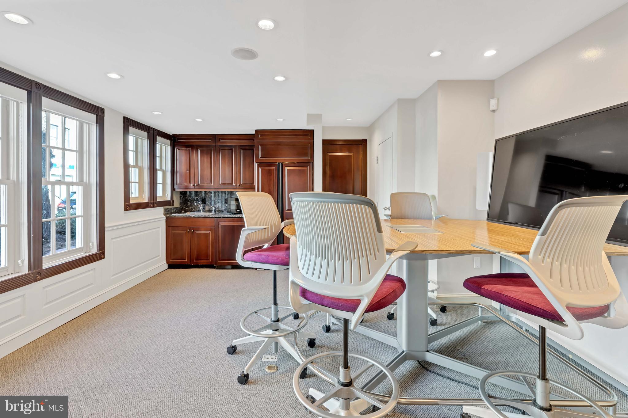 3256 Prospect Street Northwest Washington, DC 20007 - Photo 5 of 11 Gallery Image 5