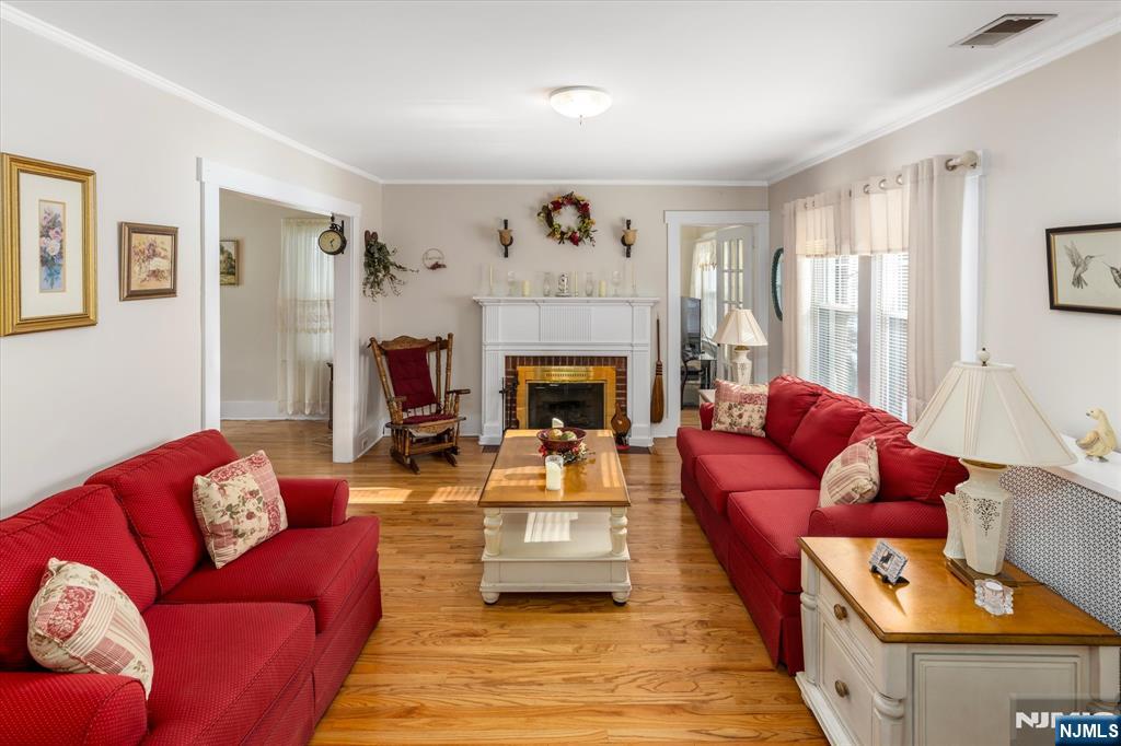 32 North Spring Garden Avenue Nutley, NJ 07110 - Photo 5 of 29