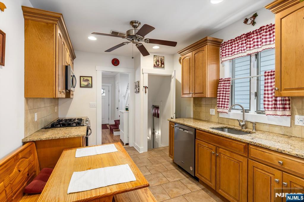 32 North Spring Garden Avenue Nutley, NJ 07110 - Photo 10 of 29