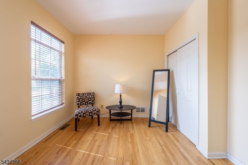 16 Landau Road Bernards, NJ 07920 - Photo 4 of 28