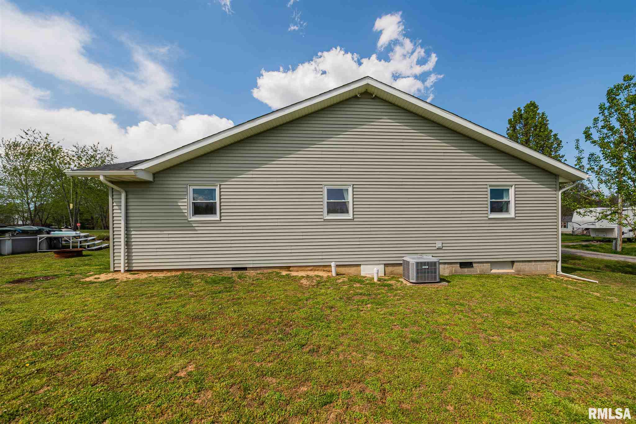 1823 2nd Road West Frankfort, IL 62896 - Photo 8 of 30 Gallery Image 8