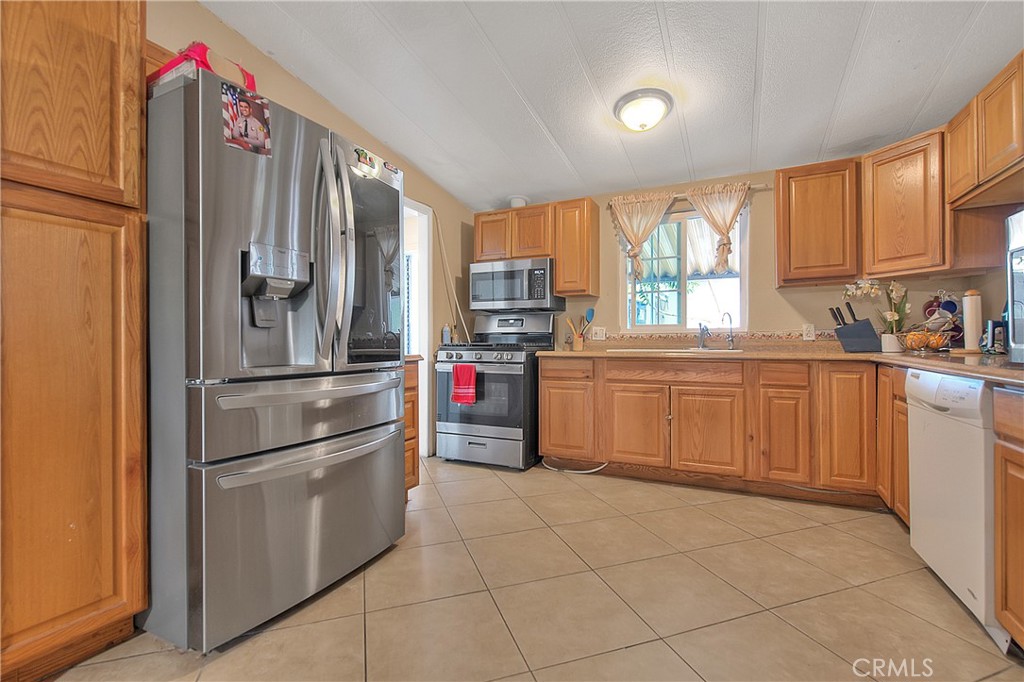 Kitchen 1
