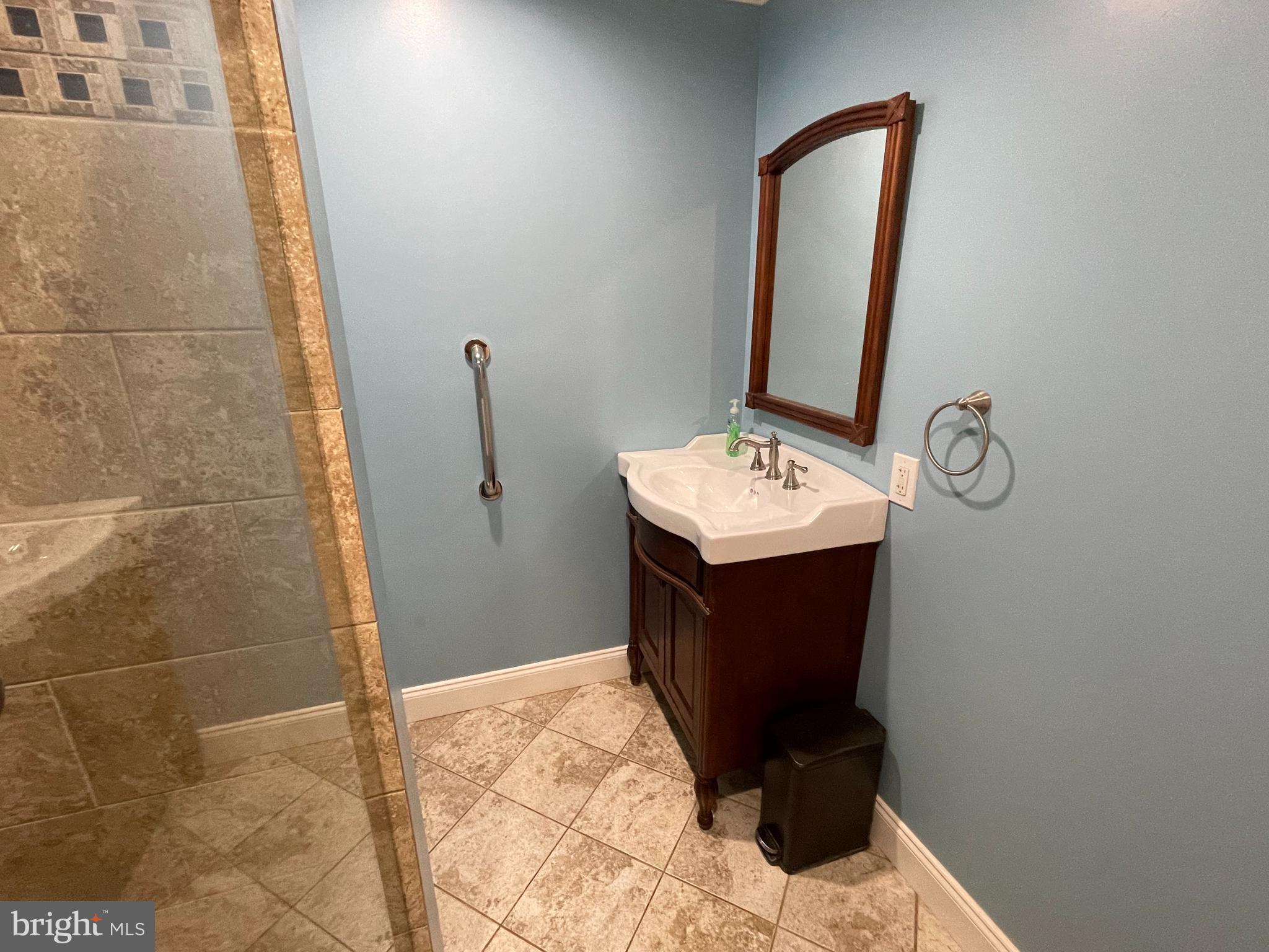 9 Gatewood Road Levittown, PA 19057 - Photo 18 of 72 Gallery Image 18