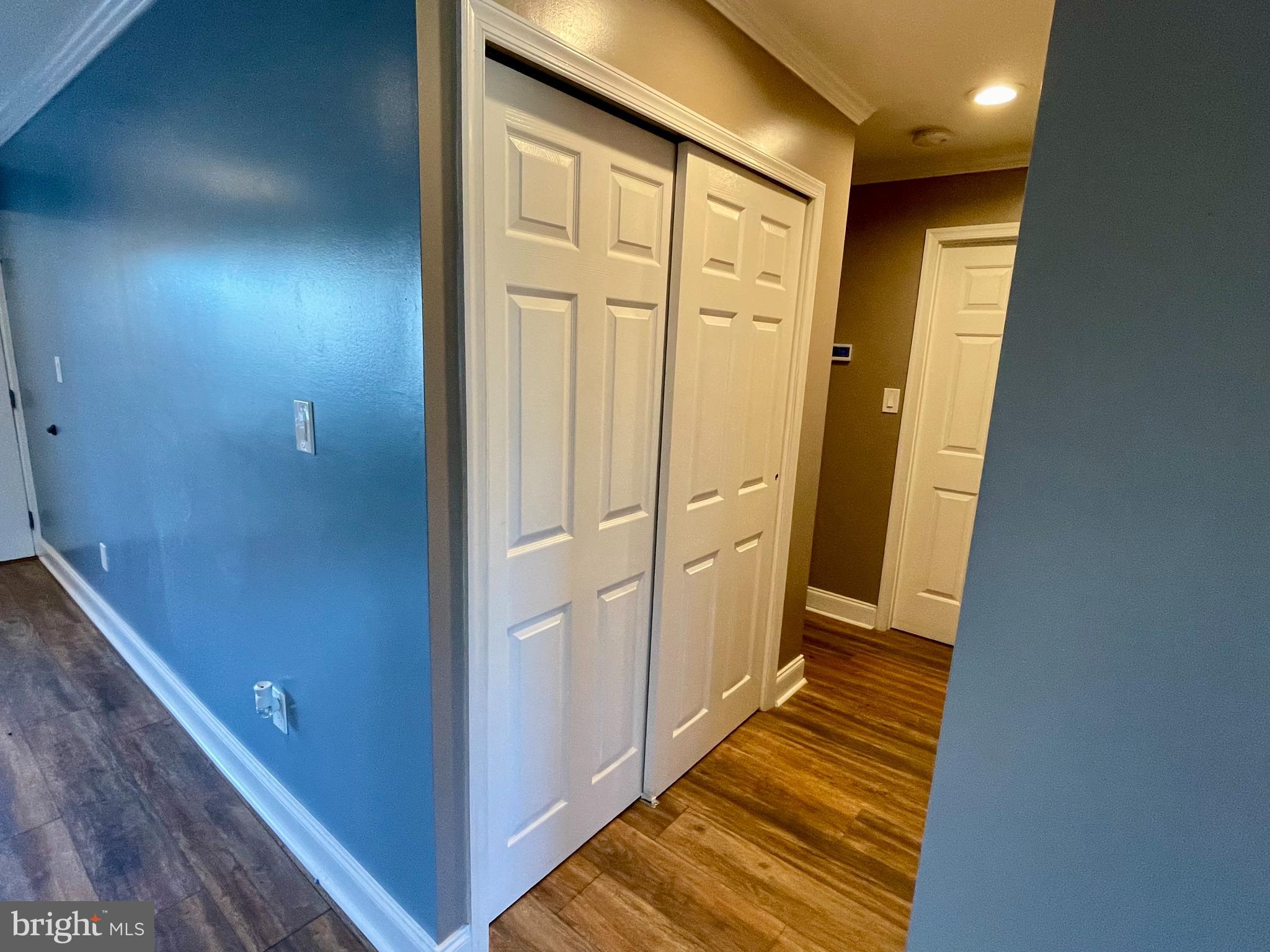 9 Gatewood Road Levittown, PA 19057 - Photo 22 of 72 Bedroom/bath hallway