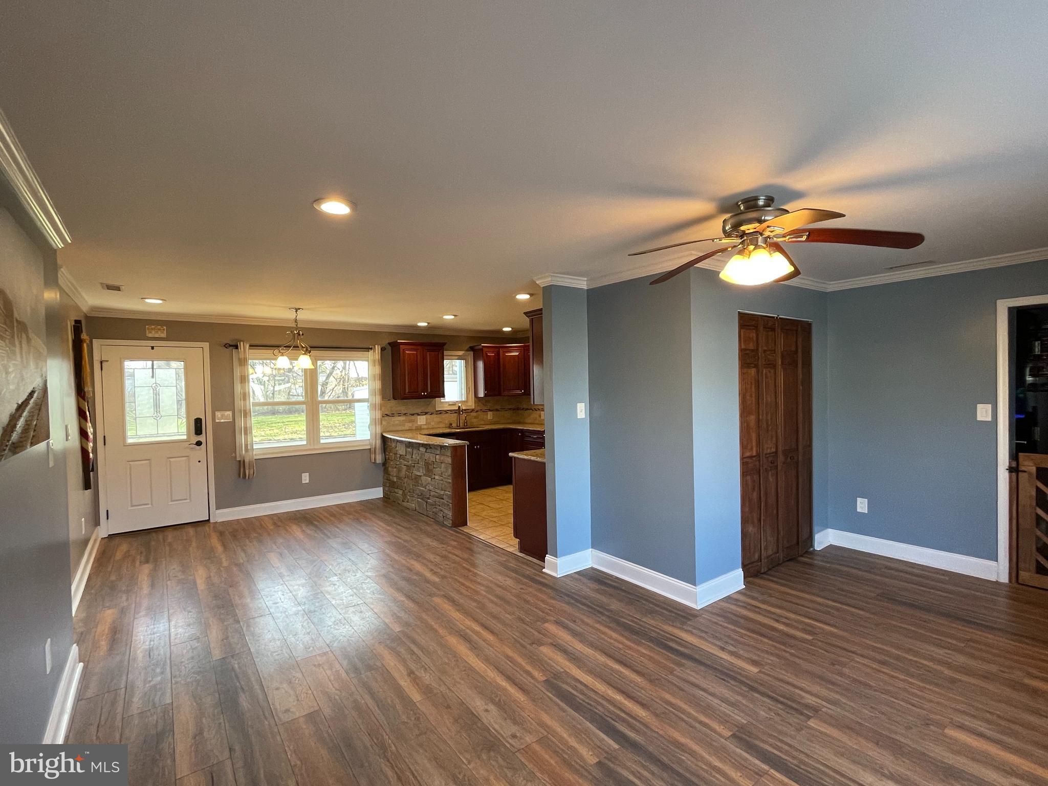 9 Gatewood Road Levittown, PA 19057 - Photo 26 of 72 Open floor plan for dinning and living room