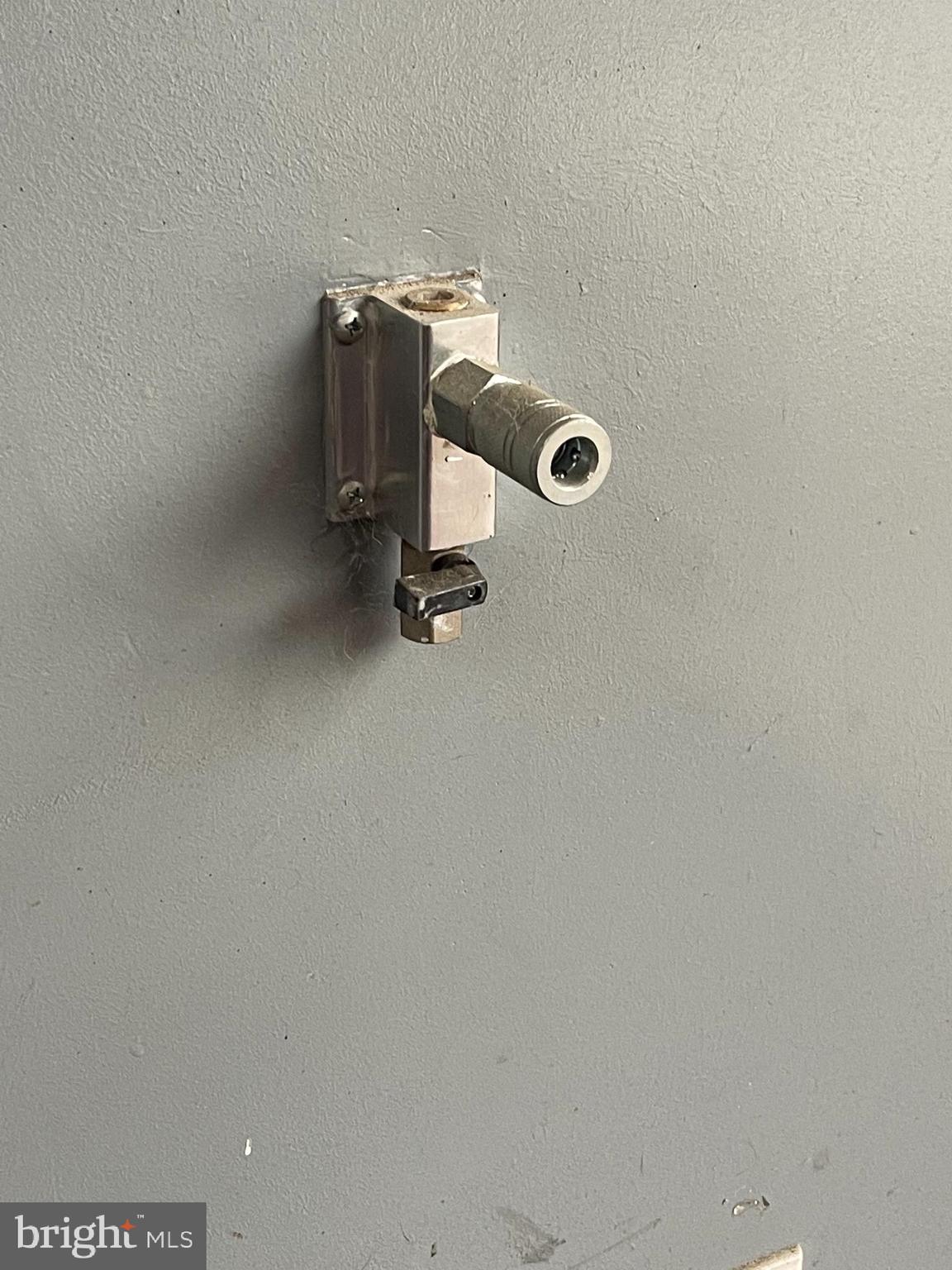9 Gatewood Road Levittown, PA 19057 - Photo 36 of 72 Connectors
