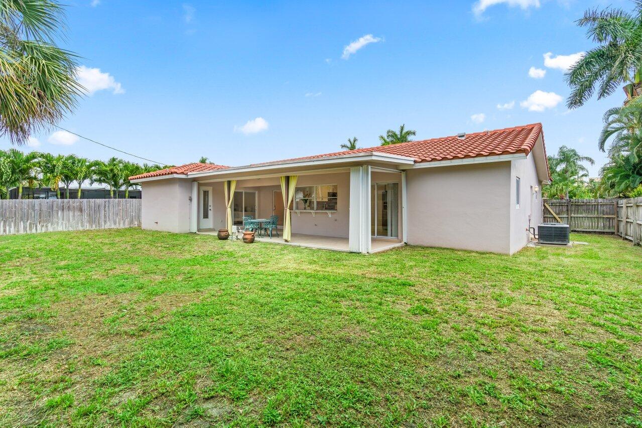 834 Northwest 7th Street Boca Raton, FL 33486 - Photo 14 of 18 Lots of room for your creation!