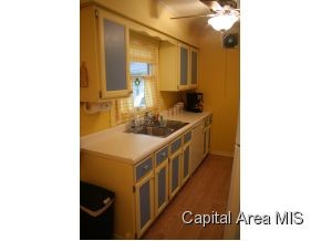 3607 Sheffield Road Springfield, IL 62703 - Photo 5 of 15