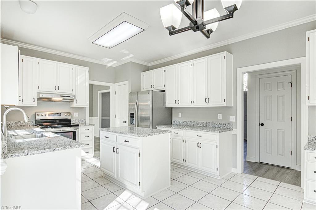 5501 Turtle Cove Court Greensboro, NC 27410 - Photo 13 of 34