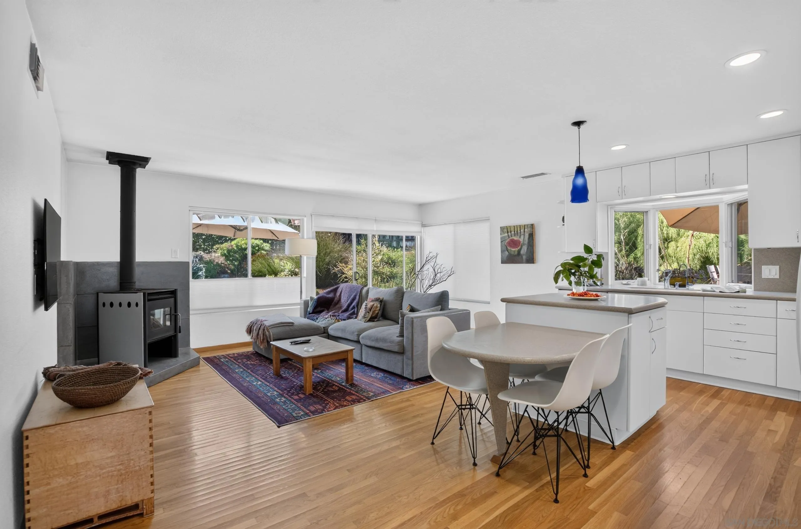 274 Sharp Encinitas, CA 92024 - Photo 6 of 33 Gallery Image 6