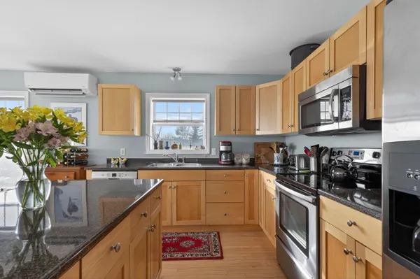 $550,000 | 8 Summer Street, Searsport, ME 04974