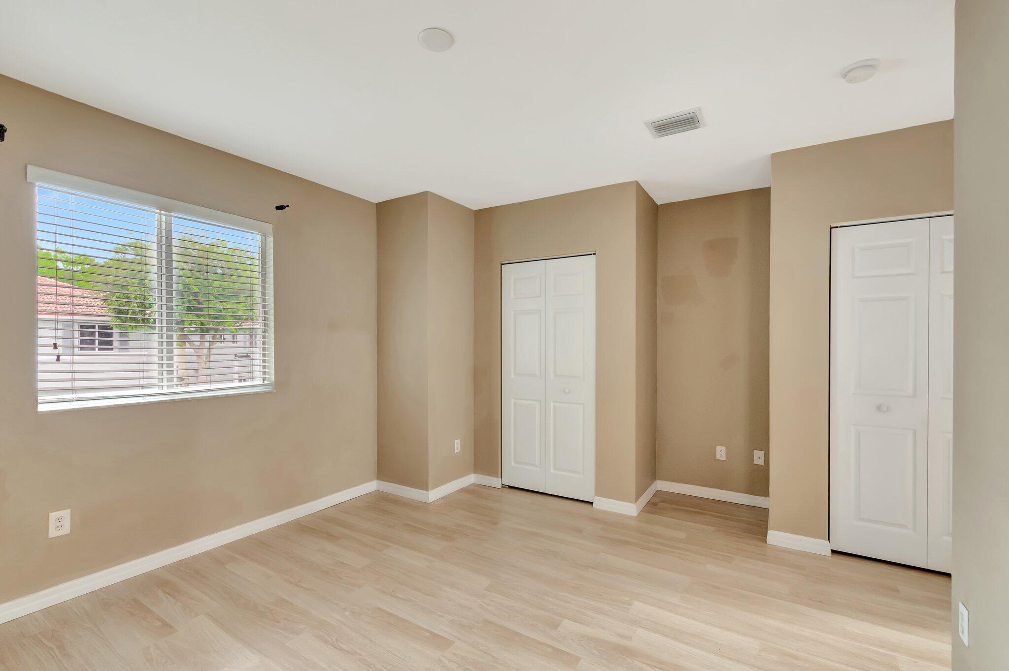 1912 Hibiscus Lane Riviera Beach, FL 33404 - Photo 19 of 55 20-web-or-mls-DSC_3279