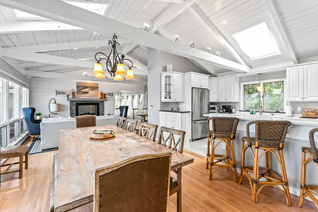 $1,975,000 | 90 Bald Head Cliff Road, York, ME 03902