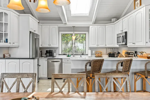 $1,975,000 | 90 Bald Head Cliff Road, York, ME 03902