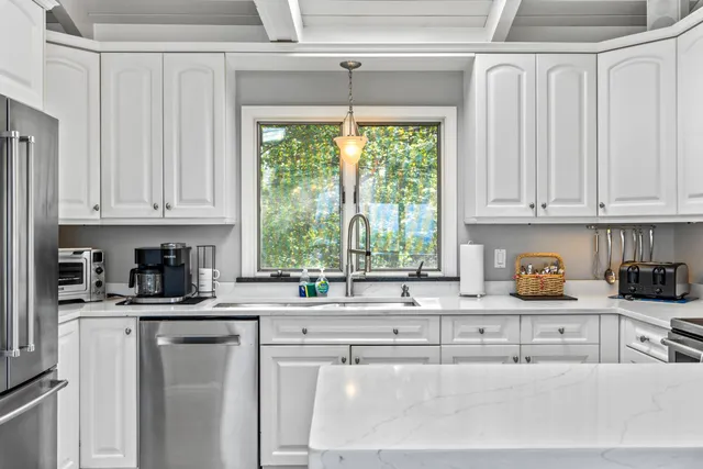 $1,975,000 | 90 Bald Head Cliff Road, York, ME 03902