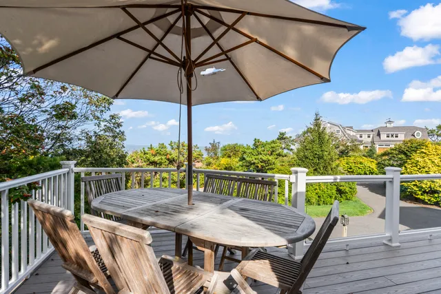 $1,975,000 | 90 Bald Head Cliff Road, York, ME 03902