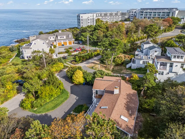 $1,975,000 | 90 Bald Head Cliff Road, York, ME 03902