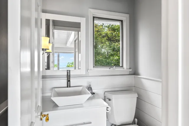 $1,975,000 | 90 Bald Head Cliff Road, York, ME 03902