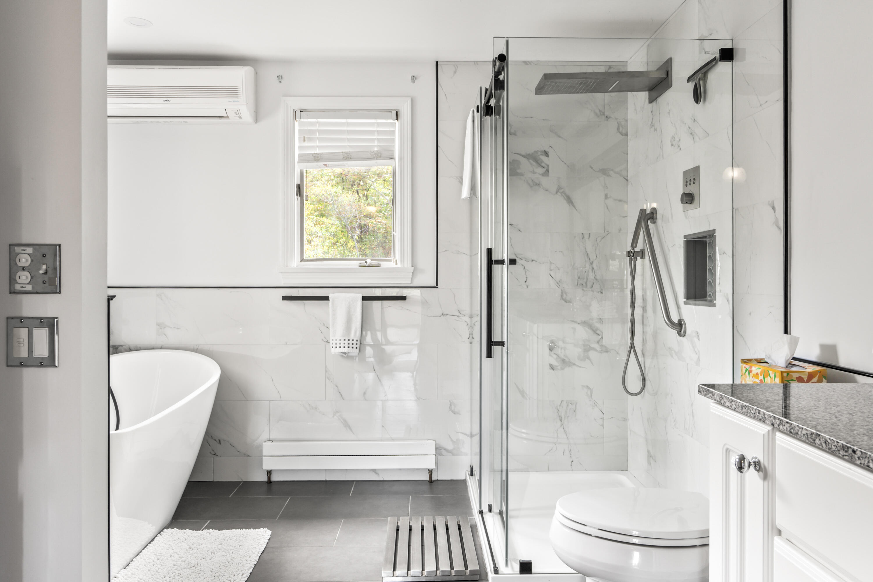 90 Bald Head Cliff Road York, ME 03902 - Photo 37 of 52 Primary Bathroom