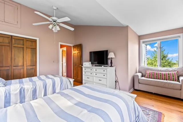 $1,975,000 | 90 Bald Head Cliff Road, York, ME 03902