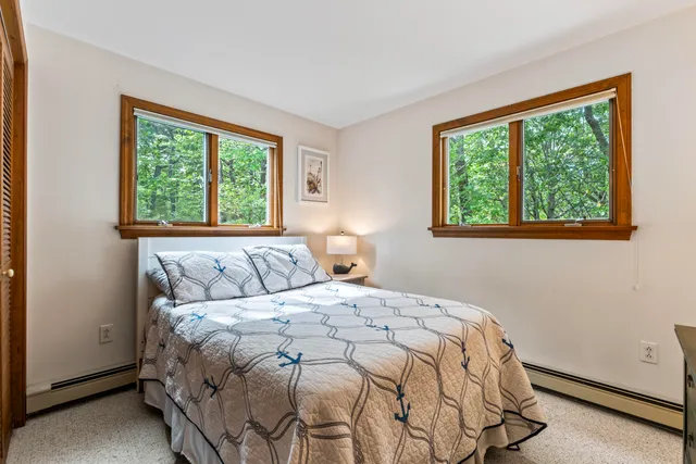 $1,975,000 | 90 Bald Head Cliff Road, York, ME 03902