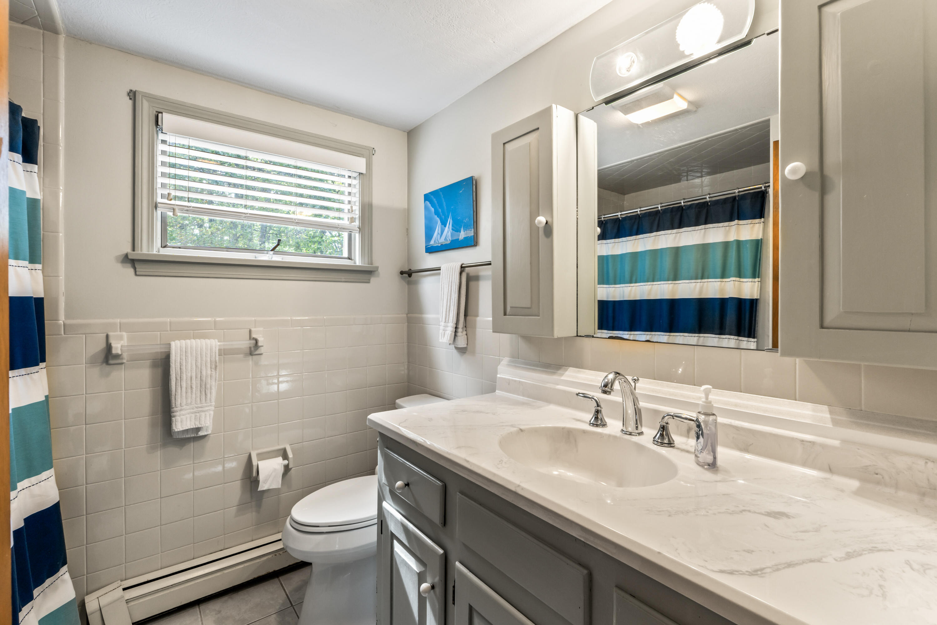 90 Bald Head Cliff Road York, ME 03902 - Photo 45 of 52 Full Bathroom