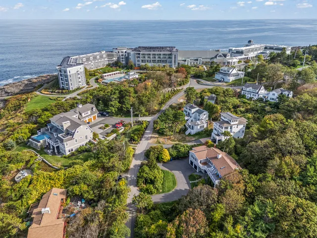 $1,975,000 | 90 Bald Head Cliff Road, York, ME 03902