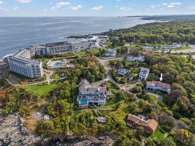 $1,975,000 | 90 Bald Head Cliff Road, York, ME 03902
