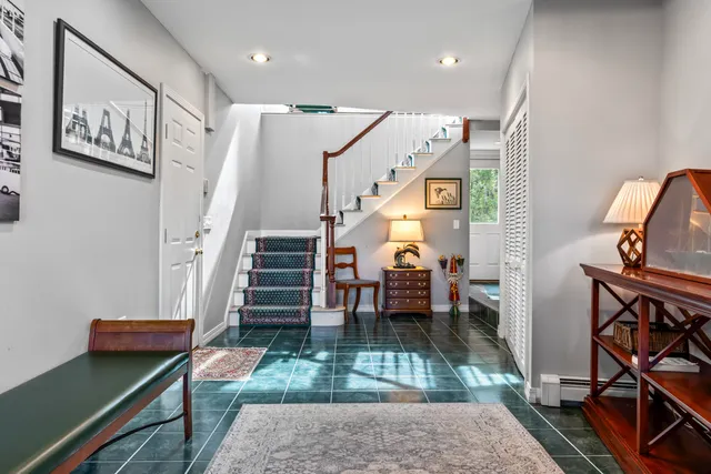 $1,975,000 | 90 Bald Head Cliff Road, York, ME 03902