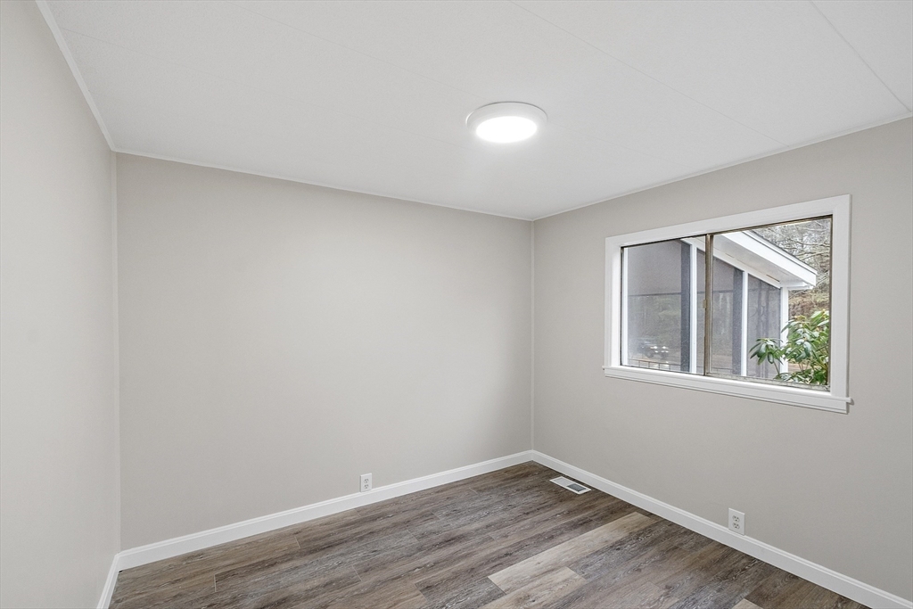 1997 Shirley Road Lancaster, MA 01523 - Photo 20 of 38