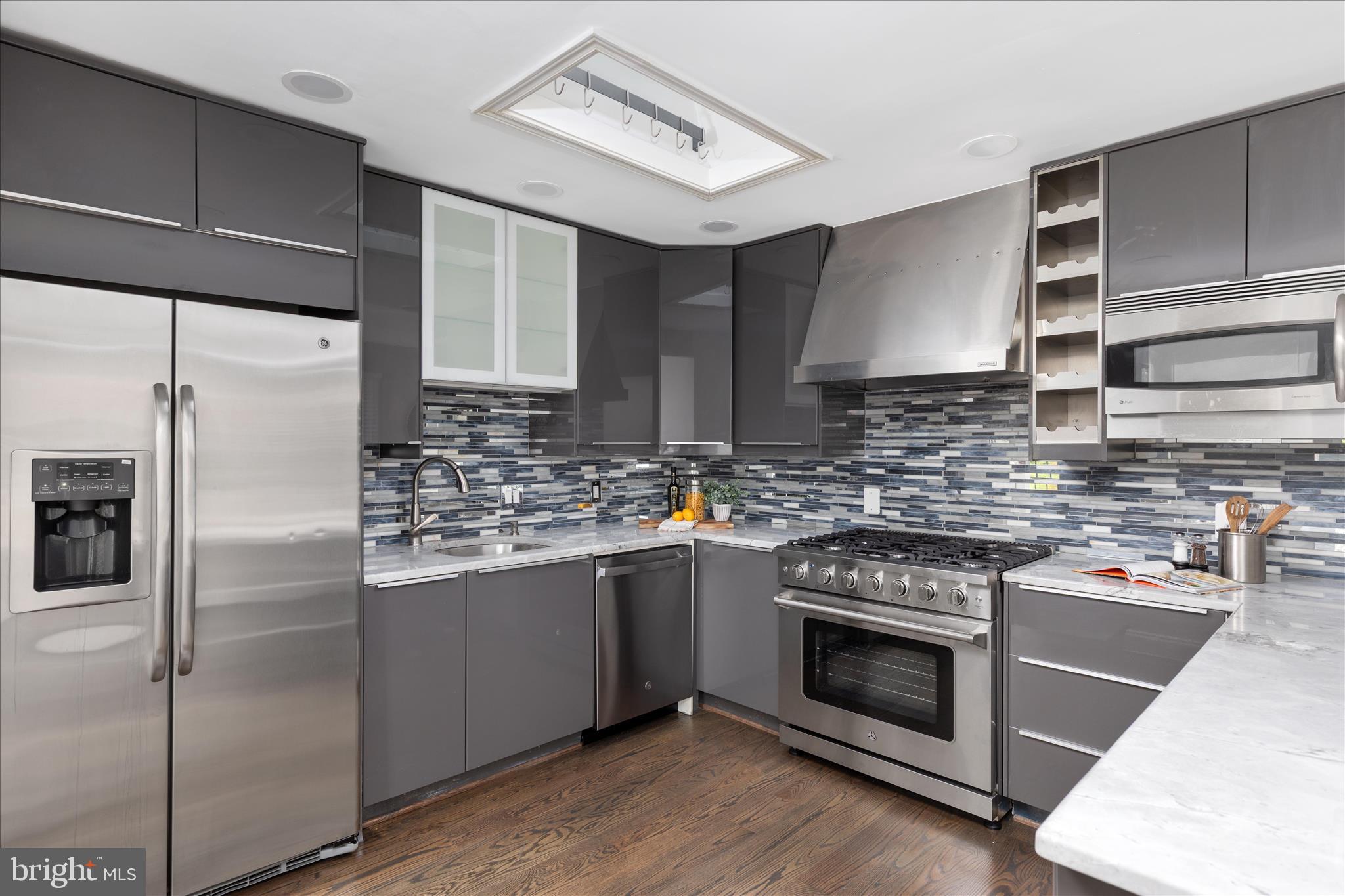 1921 Ware Road Falls Church, VA 22043 - Photo 11 of 81 Stainless Steel Appls