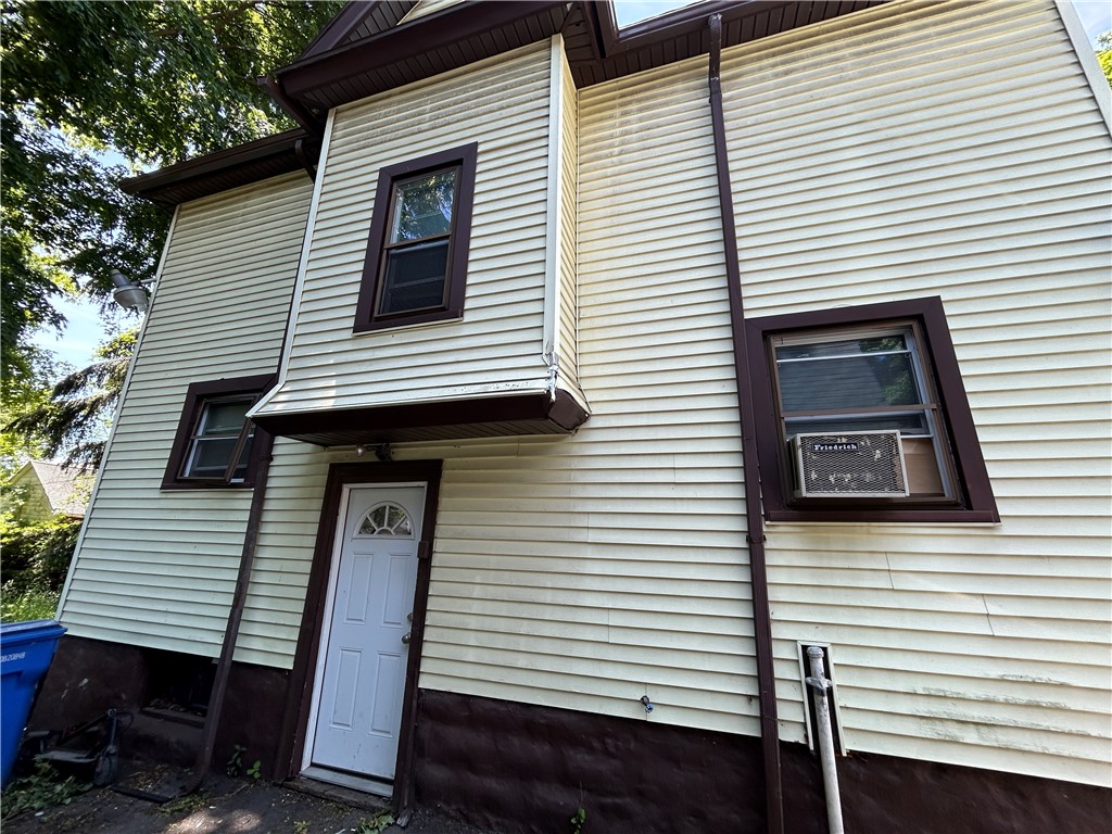 411 Cottage Street Rochester, NY 14611 - Photo 2 of 27