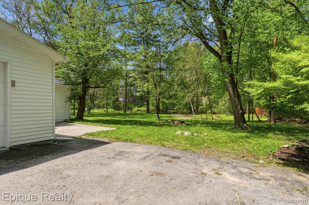 8315 Reese Road Clarkston, MI 48348 - Photo 23 of 29