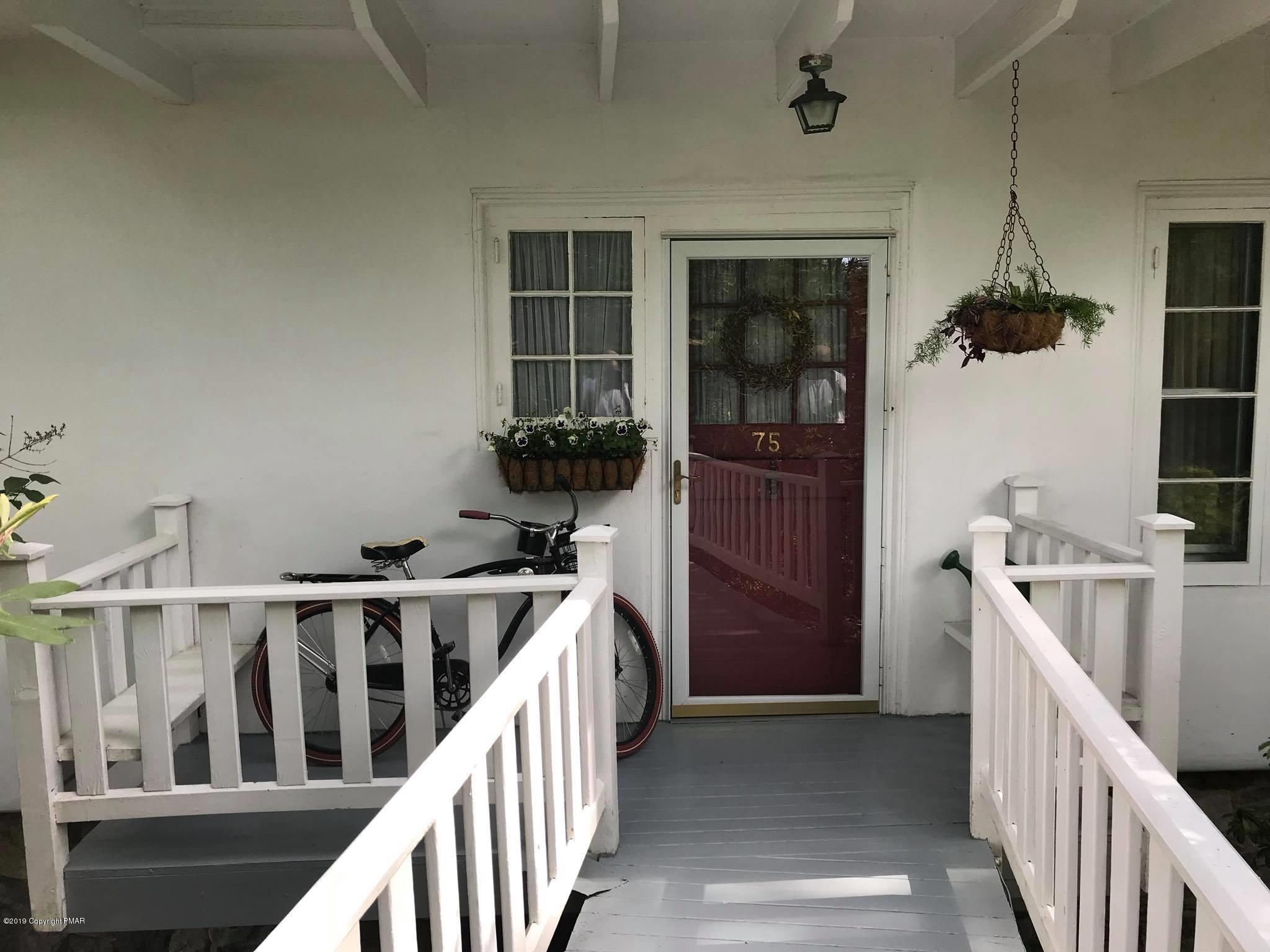 127 Piney Road Cresco, PA 18326 - Photo 2 of 47 Entry to Rosemary Cottage