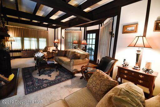 127 Piney Road Cresco, PA 18326 - Photo 6 of 47 Living Room
