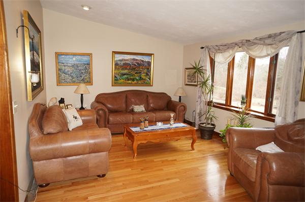 581 Great Road Stow, MA 01775 - Photo 8 of 12
