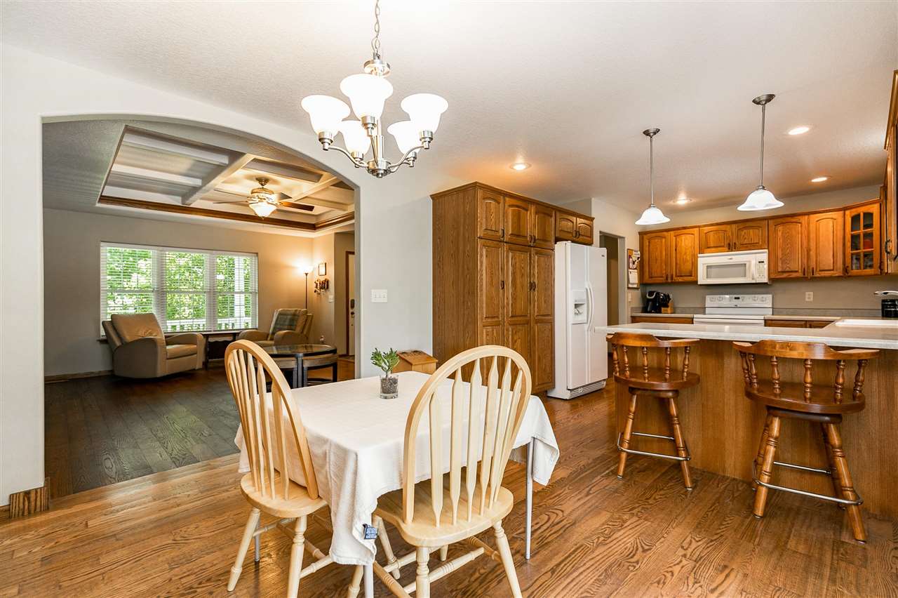 1413 Willow Brook Lane Riverside, IA 52327 - Photo 11 of 50 Gallery Image 11
