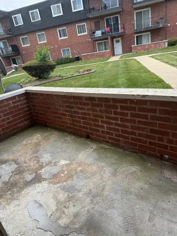 $69,900 | 3012 171st Street, Unit GT, Hazel Crest, IL 60429