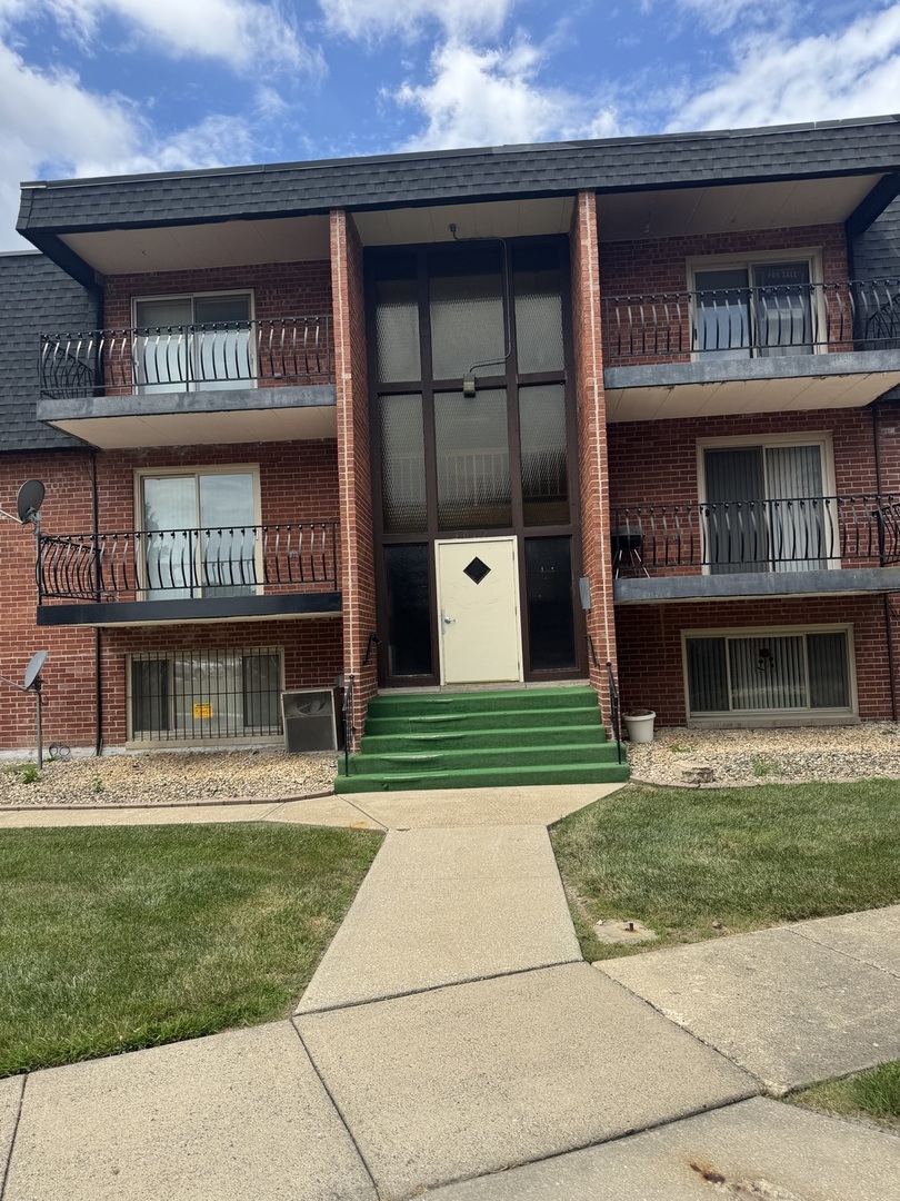 3012 171st Street, Unit GT Hazel Crest, IL 60429 - Photo 2 of 18