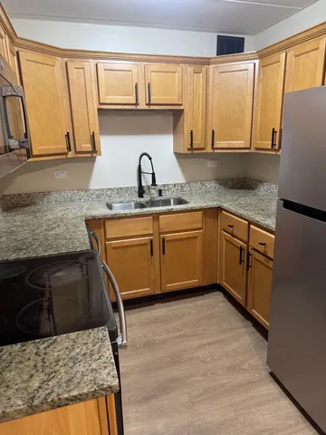 $69,900 | 3012 171st Street, Unit GT, Hazel Crest, IL 60429