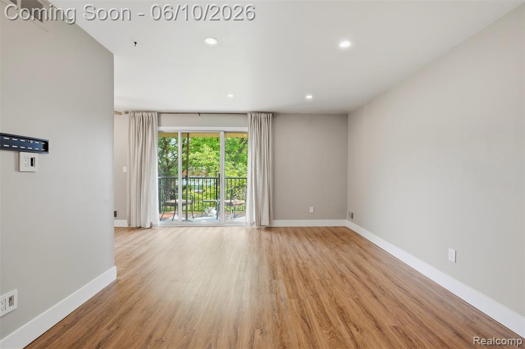 12042 15 Mile Road Sterling Heights, MI 48312 - Photo 9 of 25
