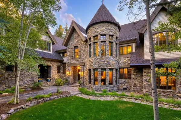$9,900,000 | 1058 Graystone Court, Steamboat Springs, CO 80487