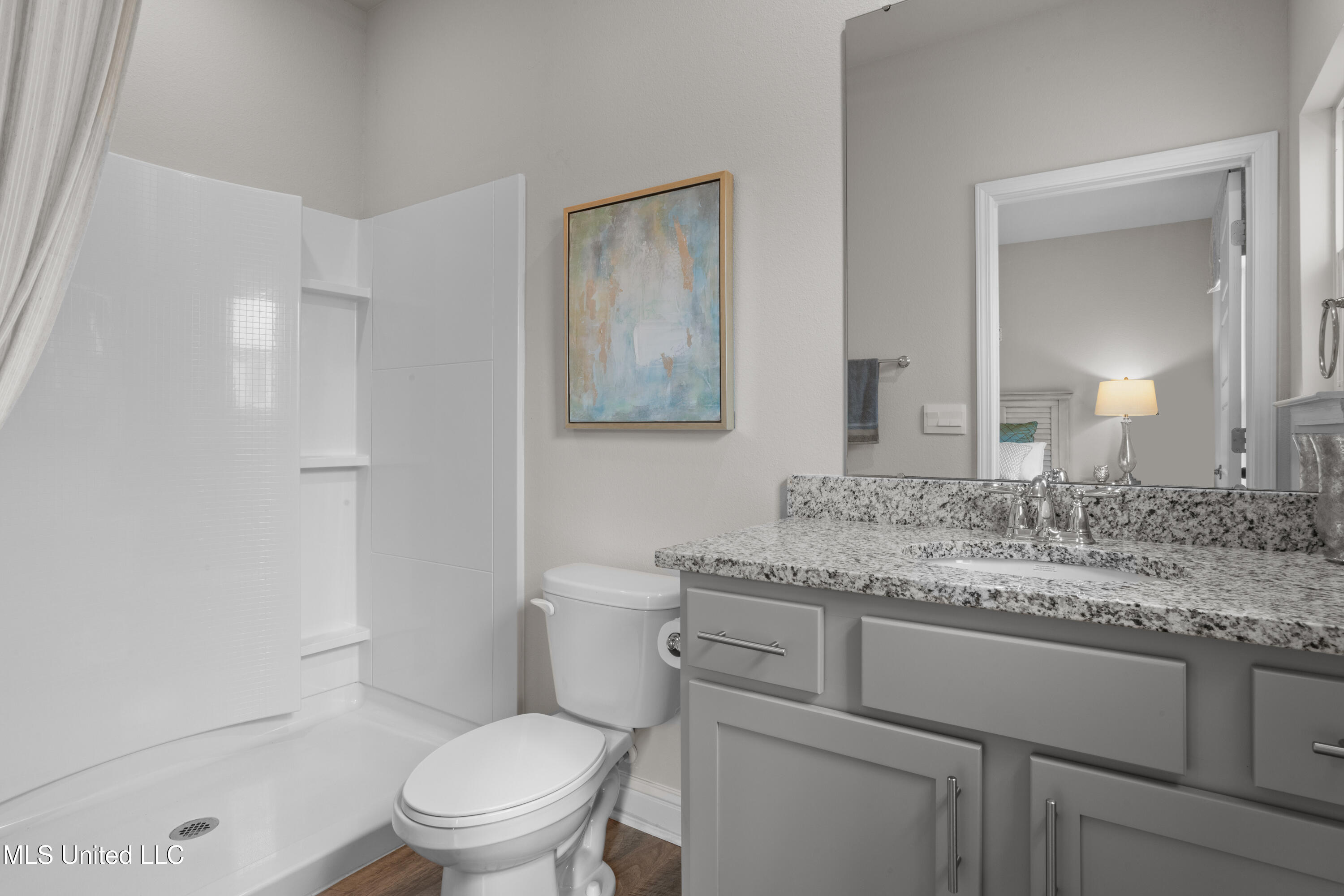 14419 South Swan Road Gulfport, MS 39503 - Photo 23 of 29 Bathroom