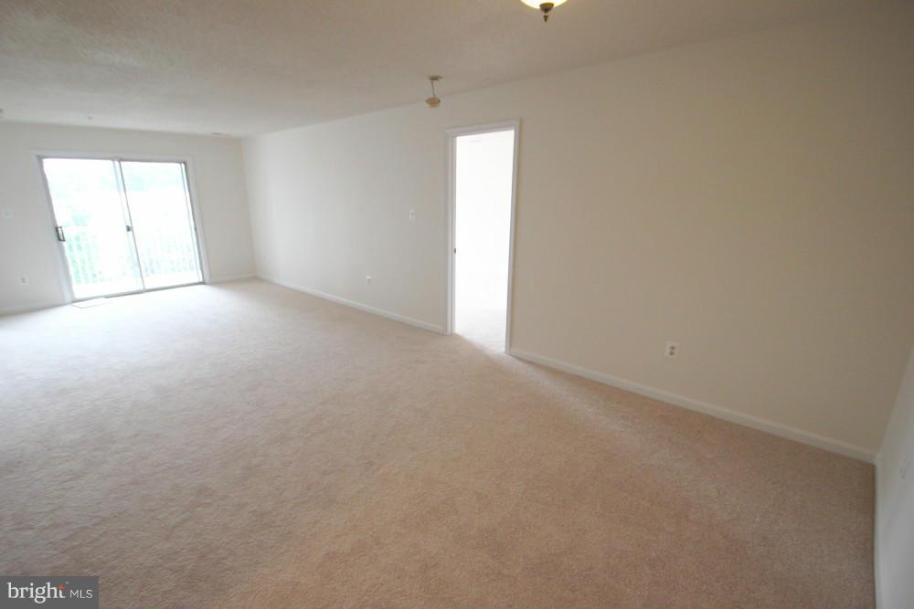 12909 Churchill Ridge Circle, Unit 710 Germantown, MD 20874 - Photo 4 of 12 Living Room