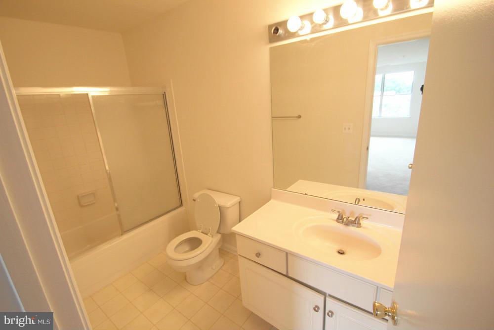 12909 Churchill Ridge Circle, Unit 710 Germantown, MD 20874 - Photo 10 of 12 Bath