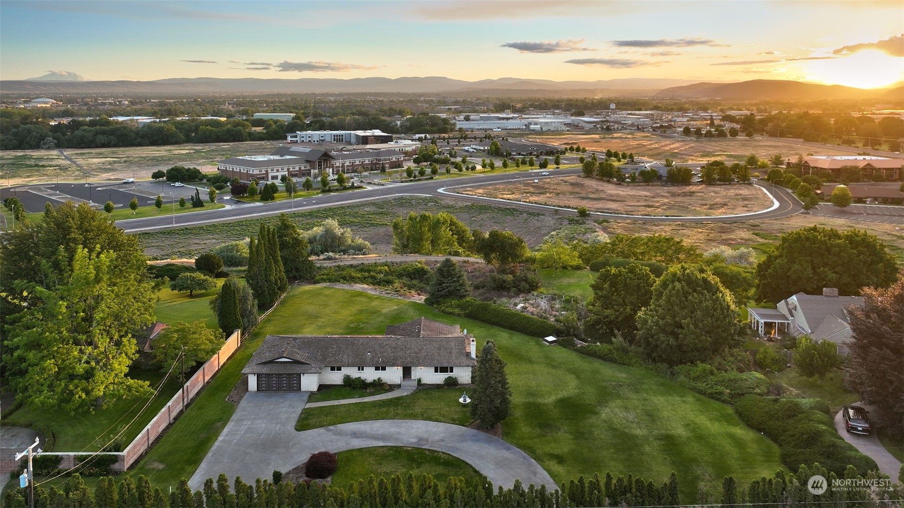 220 Warren Acres Road Yakima, WA 98901 - Photo 3 of 29 Gallery Image 3