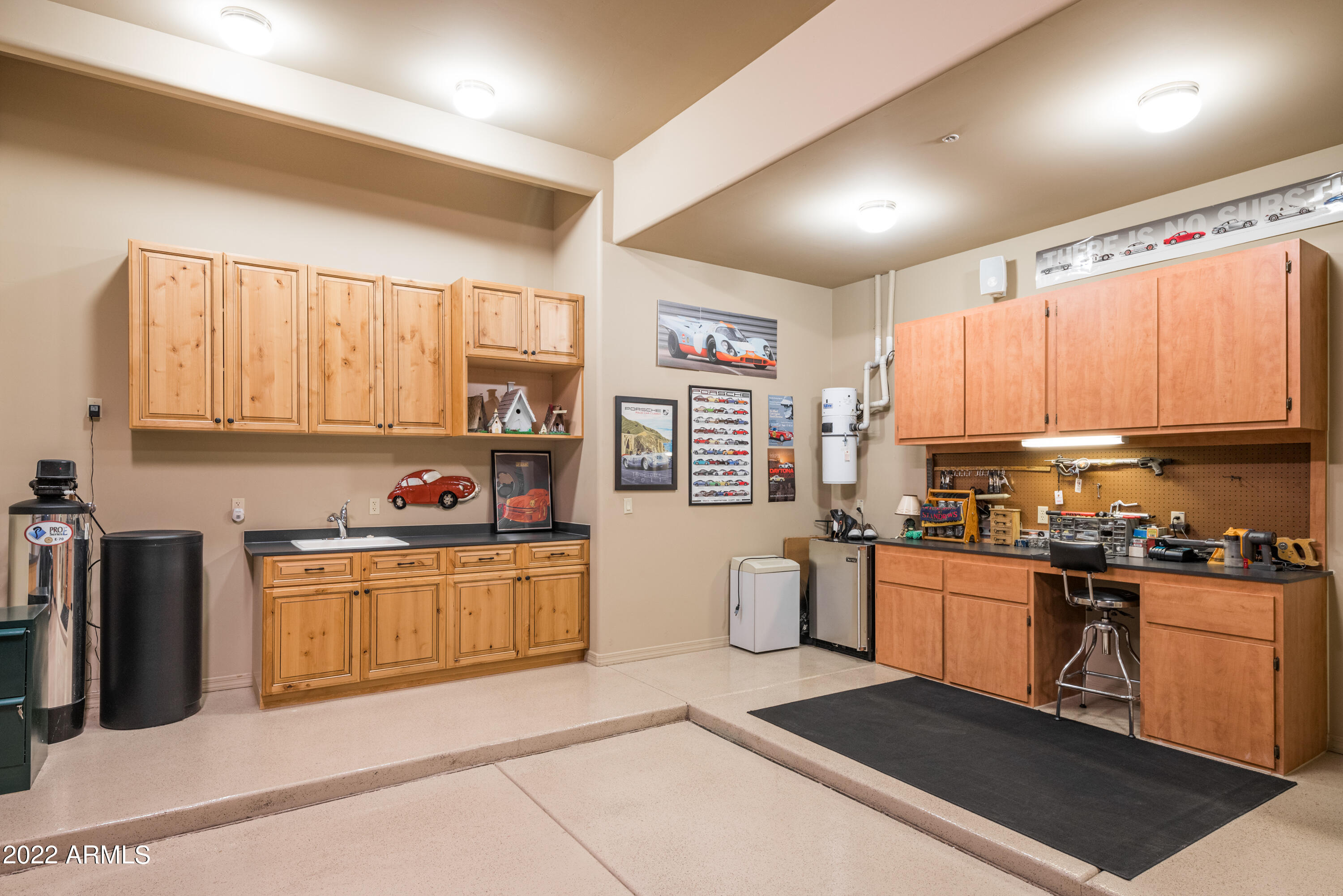 4312 North Pinnacle Ridge Circle Mesa, AZ 85207 - Photo 40 of 49 Workbench, Storage & Sink