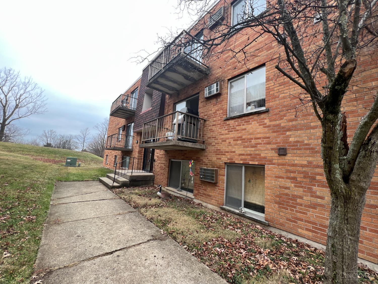 5617 Cheviot Road, Unit 6 Cincinnati, OH 45247 - Photo 10 of 11