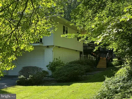 $1,725,000 | 6900 Heatherhill Road, Bethesda, MD 20817