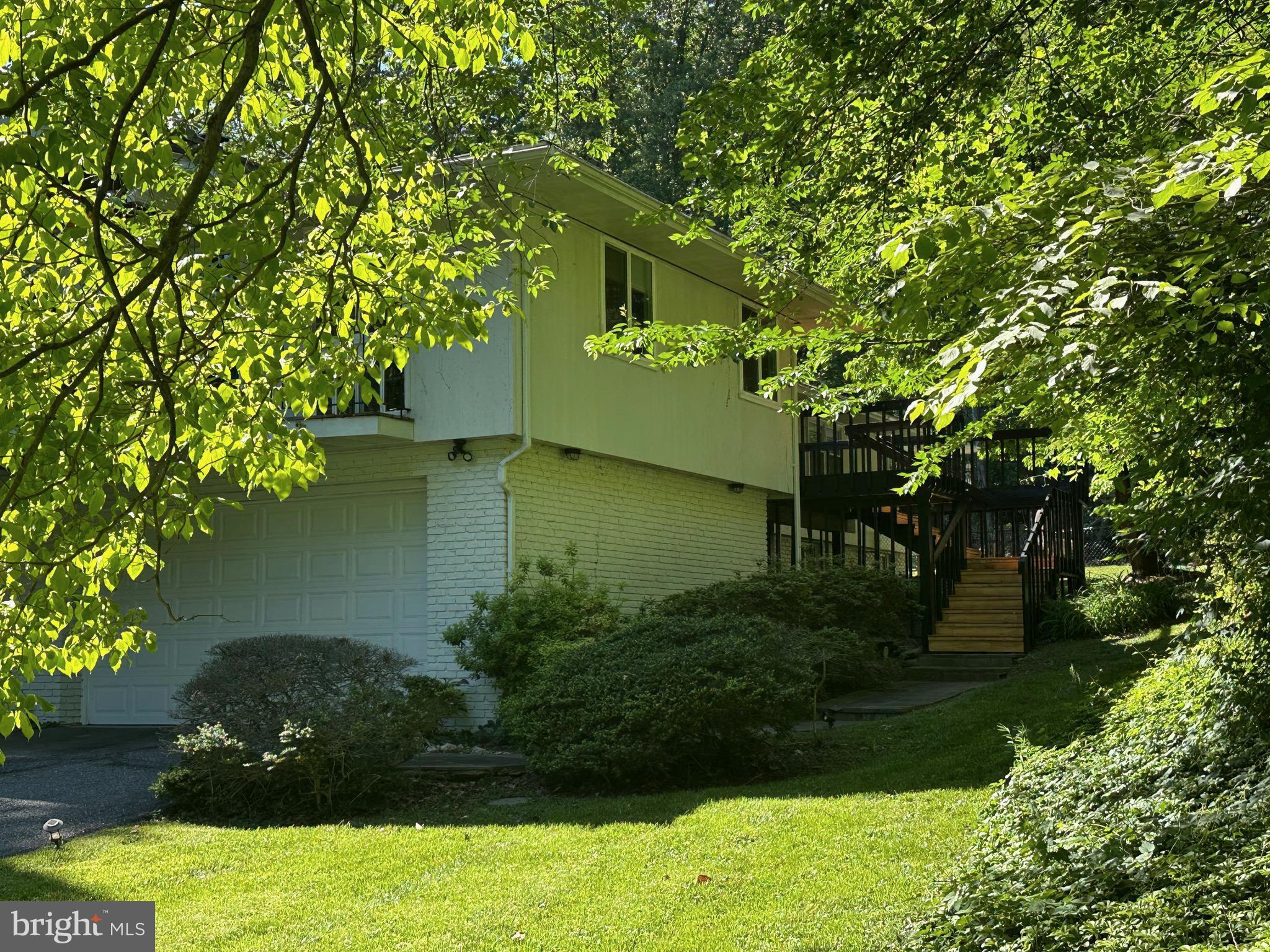 6900 Heatherhill Road Bethesda, MD 20817 - Photo 3 of 30